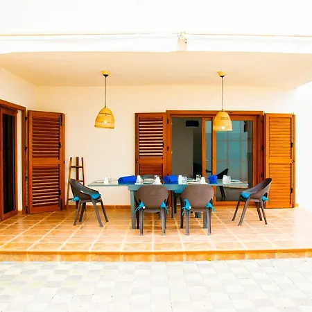 Luxury Anabel Costa Teguise